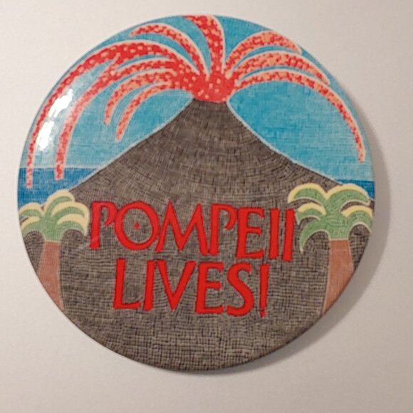 Pompeii exhibit 1979 vintage button Jewelry - POMPEII LIVES 1979 EXHIBIT BUTTON RARE